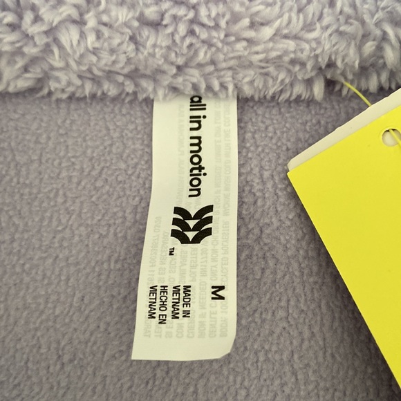 All in Motion Sherpa Lilac Color brand new with tag size M so soft and warm - Picture 3 of 15